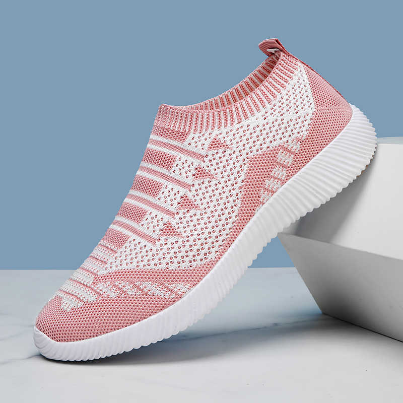 Fashion Slipon Fur Famous Brands Shoes Casual Size 34 Women Sneakers Luxury Sport Newest Scarp Gym Sneekers Obuv Importers Runners