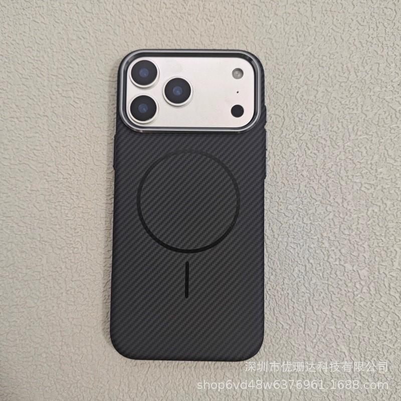 Applicable to iPhone11Promax carbon fiber pattern magnetic mobile phone case Apple 11 metal lens frame all-inclusive PC case