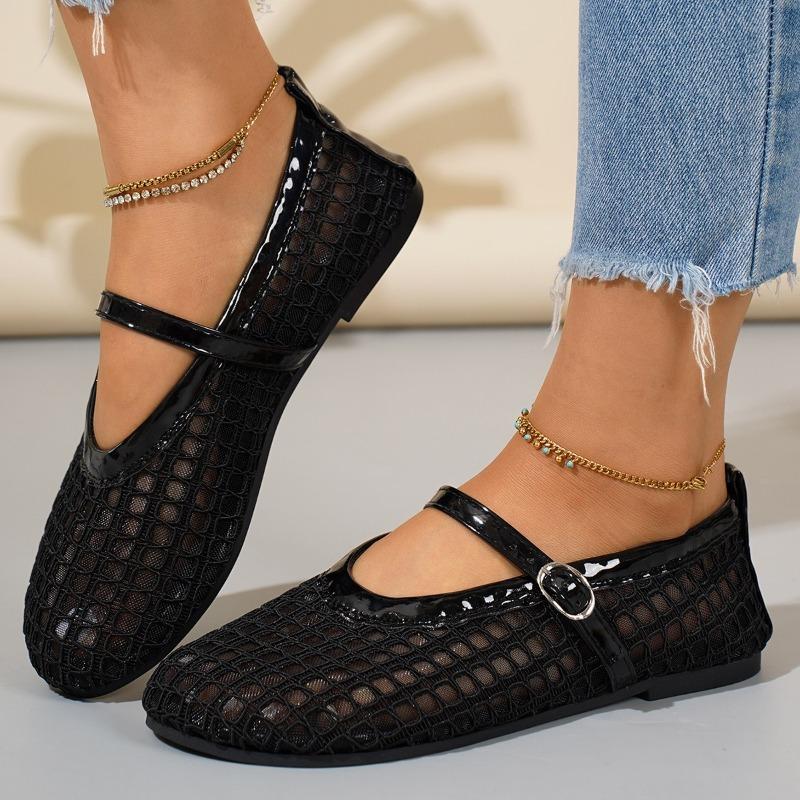 Summer Mesh Woven Flat Shoes for Women Round Toe Shallow Mouth Buckle Strap Casual Outdoor Dress Sandals