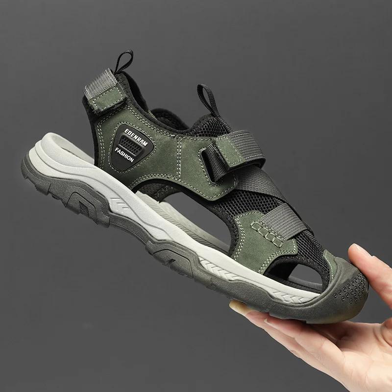 Sapatos de Couro Casuais da Moda Masculina Verão Novo Calçado Masculino Luxo Vazado Sandálias Masculinas Nova Moda Chinelos de Praia Sapatos Masculinos para Exterior