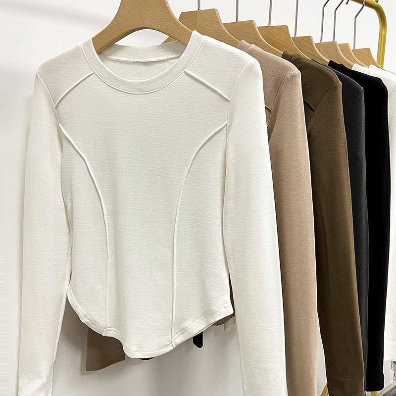 Europäischer Herbst und Winter Gebürstetes Verdicktes Unterhemd Damen Langarm Rechtes Schulter T-Shirt Damen Slim Design Dünnes Samt Top