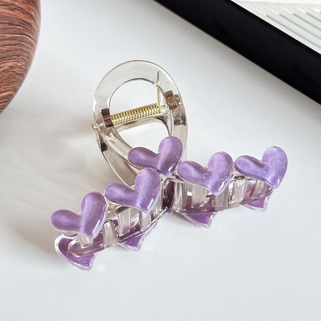 Stylish Jelly Heart Design Hair Claw Clip For Women Ideal For Chic And Elegant Hairstyles