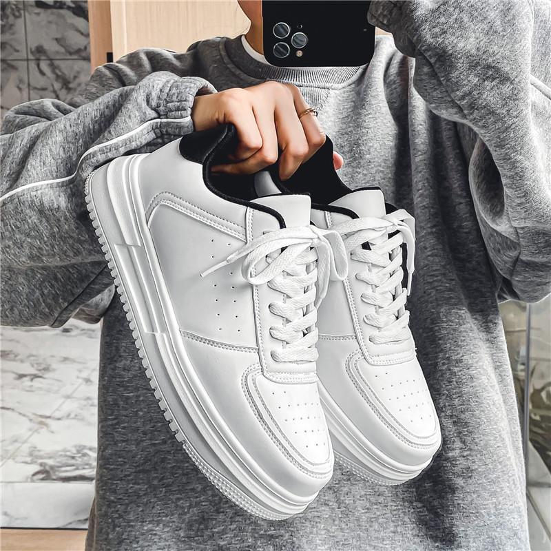 Men 's Casual Four Seasons Fashion Skateboarding Students Comfortable Sneakers Boys Trending Soft Sole Breathable Shoes