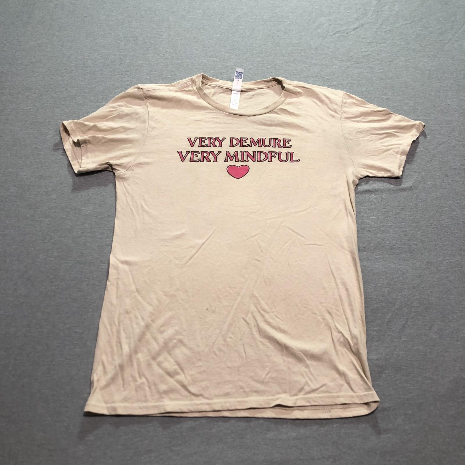Threadfast Core T Shirt Women s Small Very Demure Very Mindful Heart Beige Tee XXL