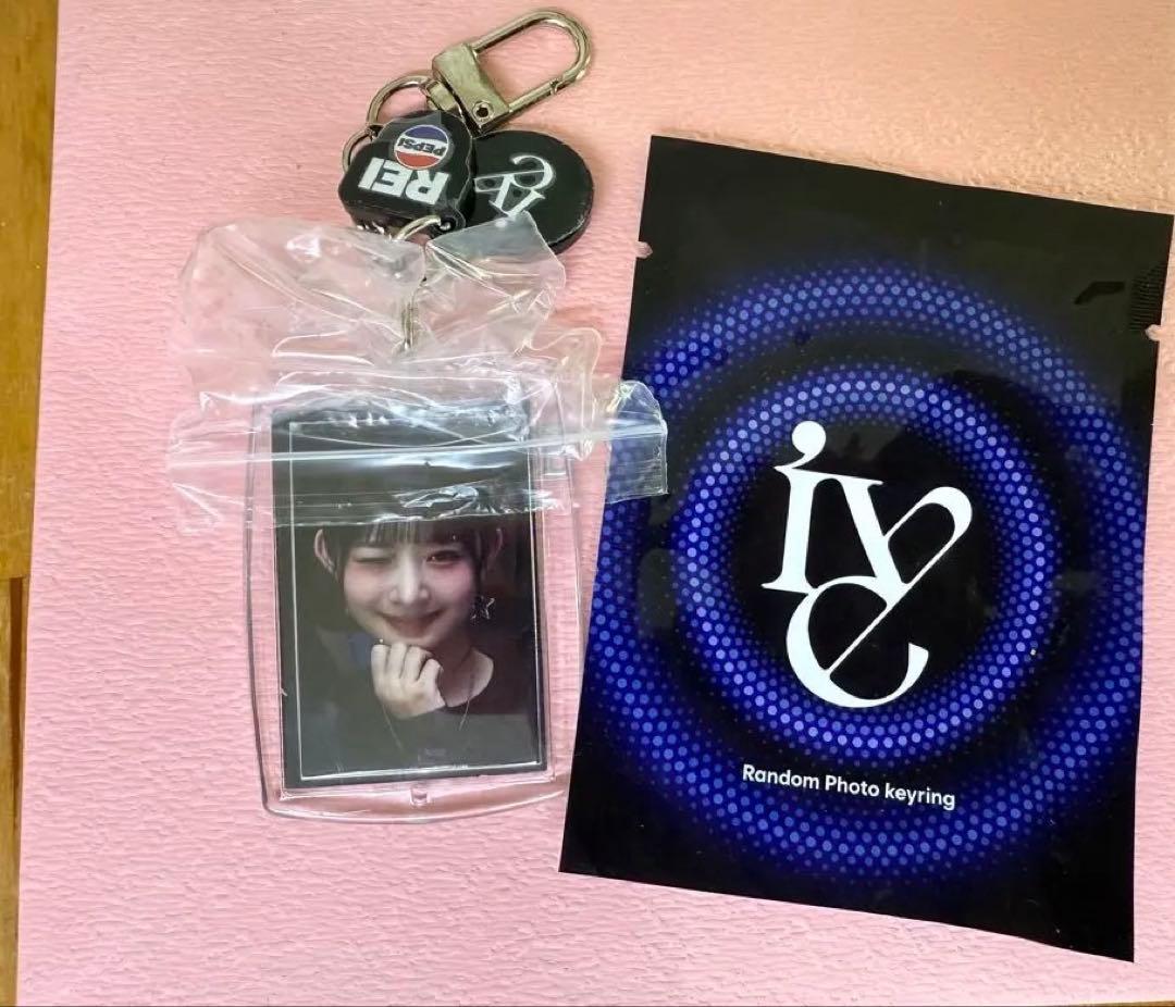 

[USED] Korea Limited IVE Random Photo Keychain REI