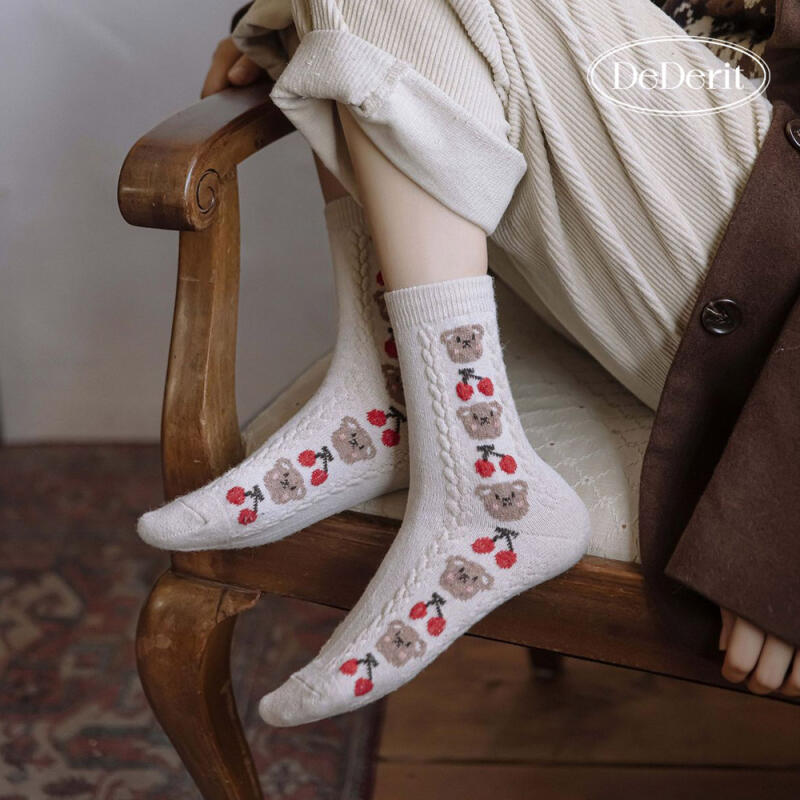 Teddy Bear Knit Women's Fashion Character Pretty Socks