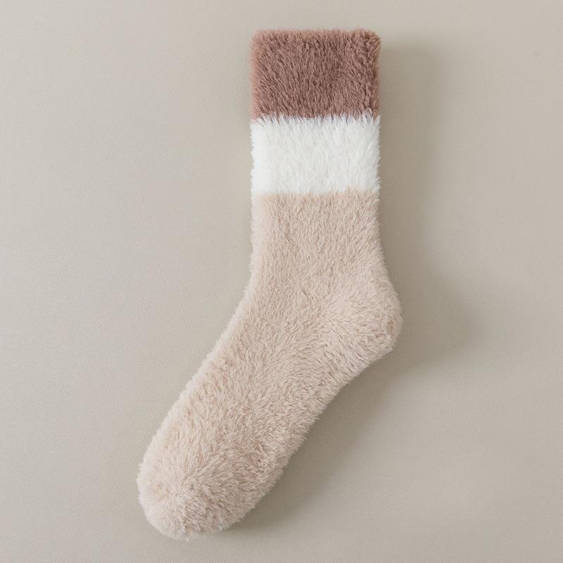 Winter and Autumn Thickened Fleece Thickened Coral Fleece Mid-calf Socks, Warm and Fashionable Couple-style Striped Multi-color Socks