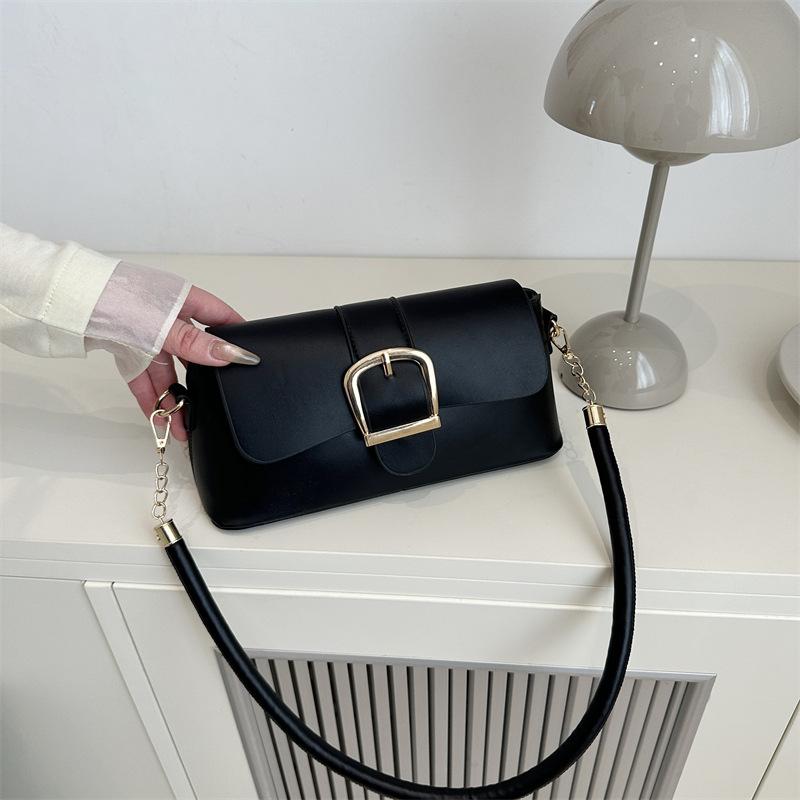 

Весенняя новая повседневная однотонная сумка-подмышка из масляной кожи в стиле ретро, женская, в зарубежном стиле, универсальная, простая, модная, изысканная наплечная сумка чёрный