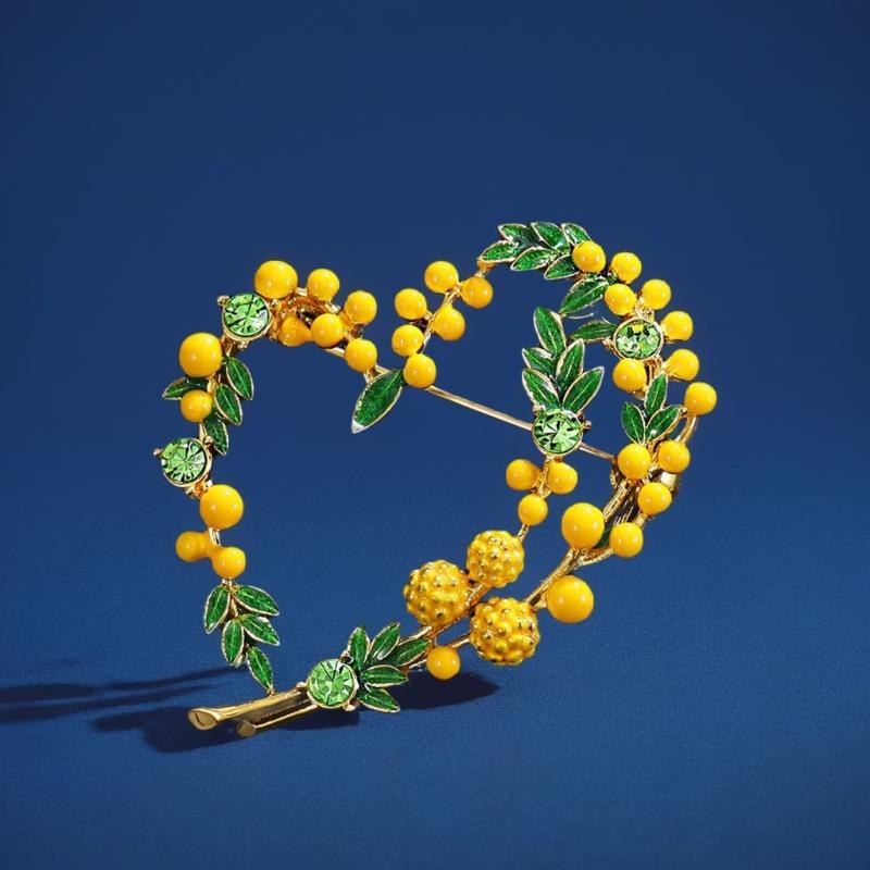 Beautiful Fruit Heart Brooch Party Office Pins Fashion Lapel Pin Alloy Texture Suitable for Women and Unisex Present