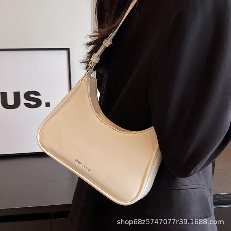 High-end underarm bag women's bag 2025 new fashion crossbody women's bag versatile women's chain one-shoulder small square bag