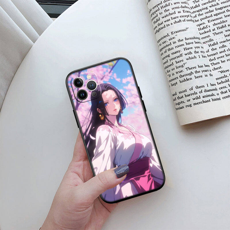 MH111 One Piece Boa Hancock Phone Case for Motorola Moto Edge 60 60s 70 G86 G56 G54 E14 G04S G45 G54 G64 S30 S50 X30 X40 X50 Pro Power Tylus