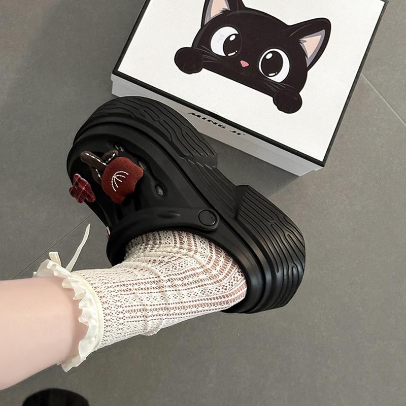 Casual thick-soled sandals increase height and show thinness, hole shoes, women's summer cute cartoon outer wear, home comfortable bag head slippers
