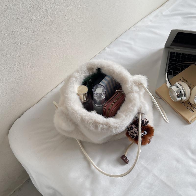 Borsa di peluche Borsa a spalla da pendolare da donna Borsa tote a tinta unita