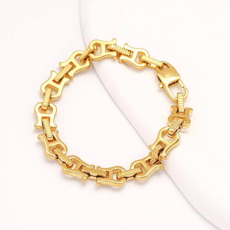 Personalized And Creative Retro Trend Stainless Steel Men'S Bracelet U-Shaped Hip-Hop Titanium-Plated Steel Bracelet