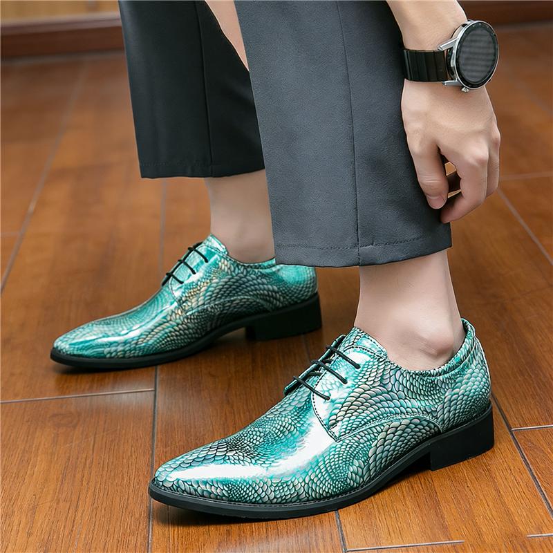 Britain Gentleman Designer New Pointed Shiny Patent Leather Flats Shoes For Wedding Casual Loafers Formal Dress Footwear
