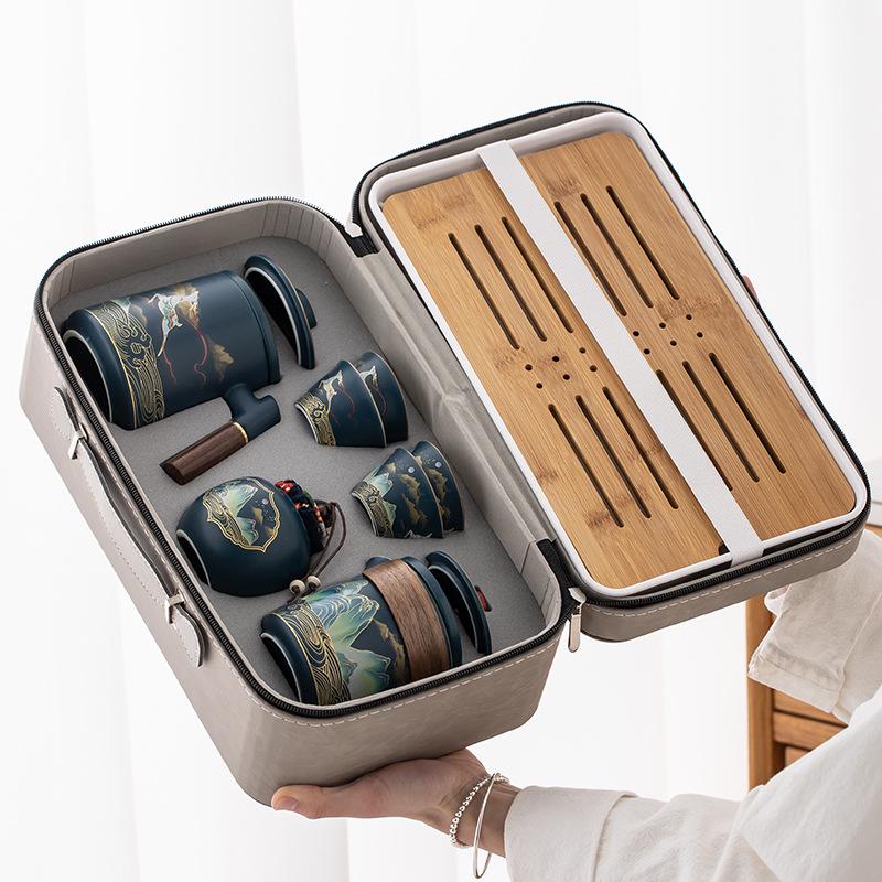 A Thousand Li of Rivers and Mountains Tea Set: Elegant Gift Box for Friends and Elders