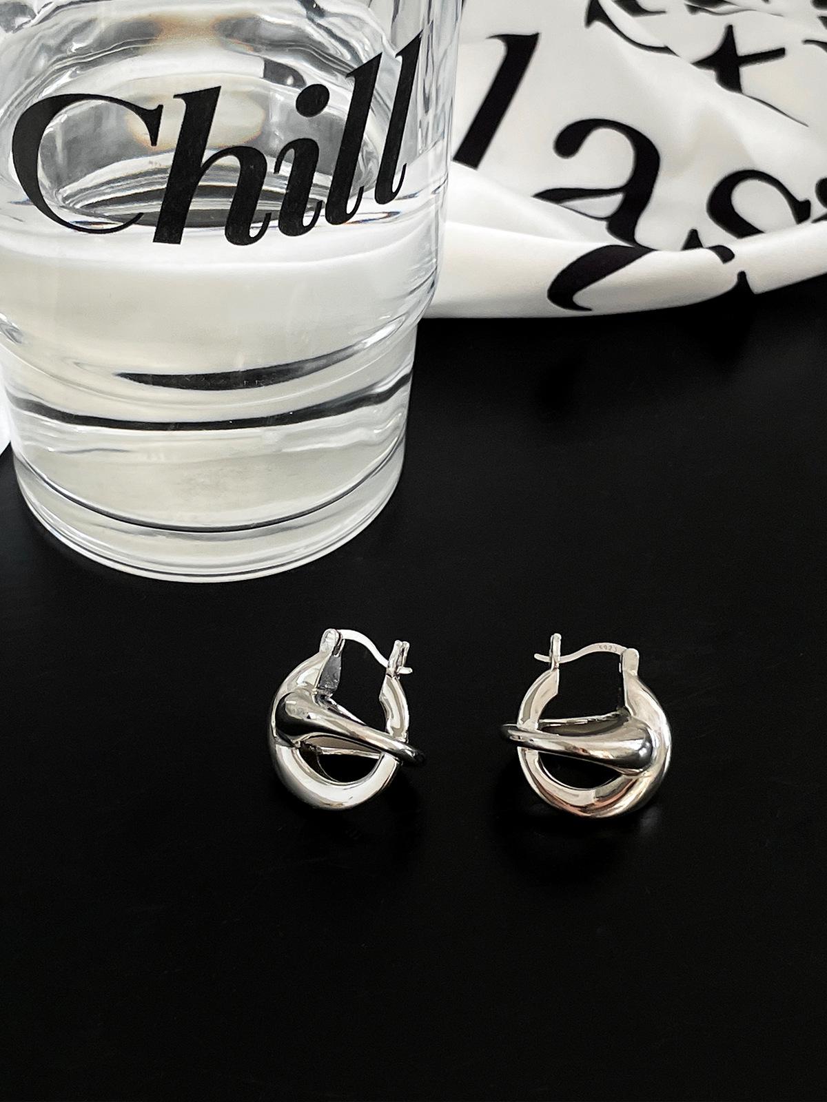 

«Женские серьги из стерлингового серебра европейского и американского производства 2024 года»