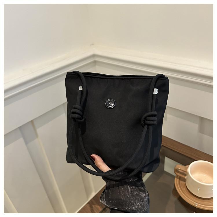 

Stylish Large Capacity Solid Color Casual Nylon Shoulder Bag For Everyday Use StyleA