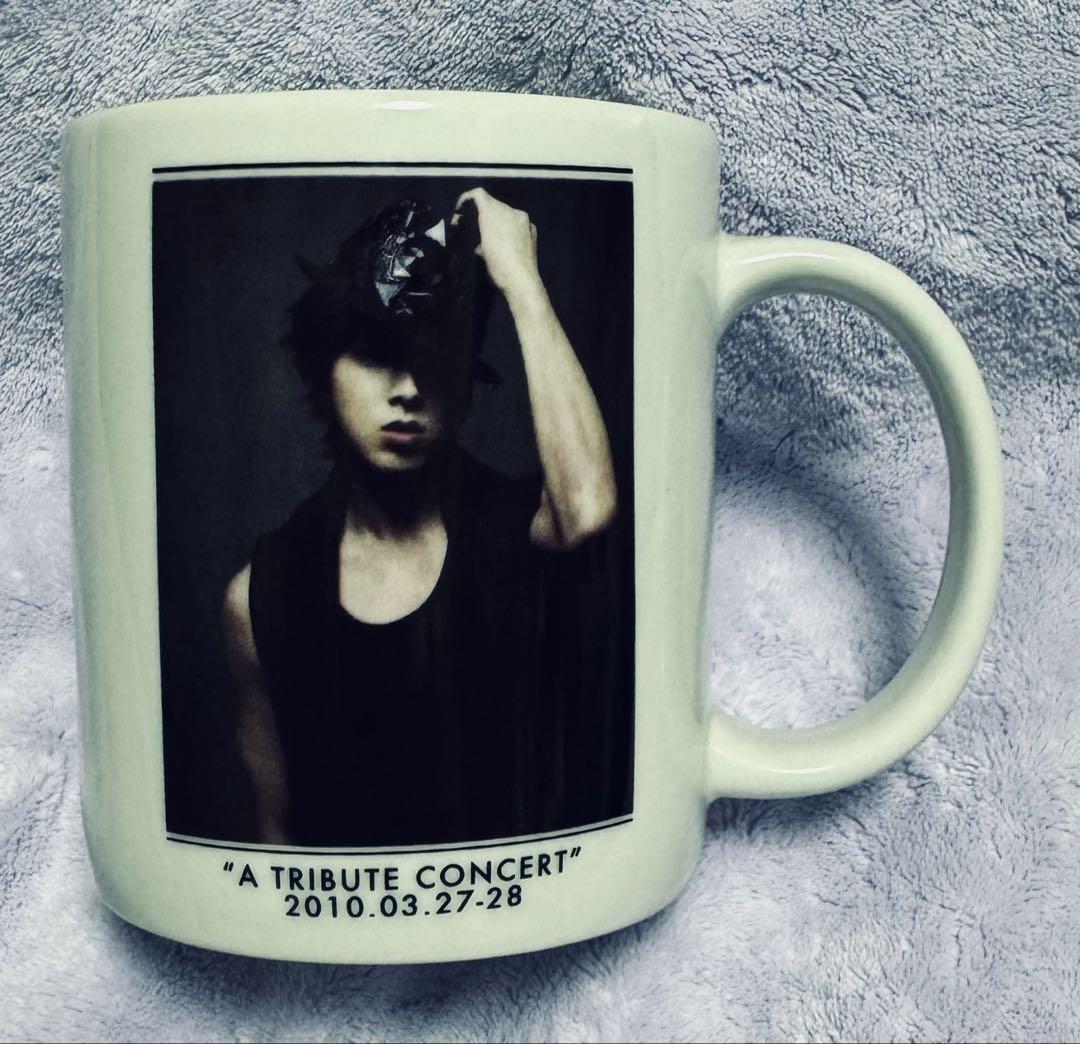 

[Б/У] Кружка TVXQ U-KNOW Концерт памяти Майкла Джексона