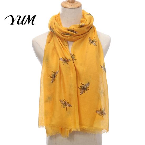 Breathable Sun Protection Wrap Lightweight Scarf for Women, Cute Bee Pattern Neck Scarf, Fashionable Tassel Soft Long Thin Shawl Vacation, Travel,