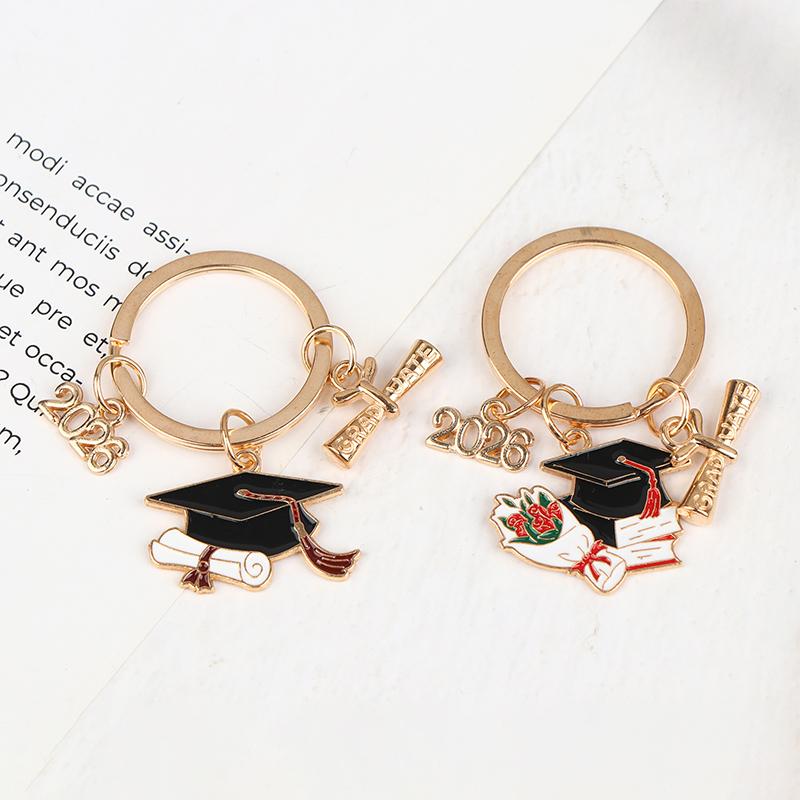 1Pcs 2026 Graduation Key Ring With A Hat And Credentials, Graduation Season Gift Key Ring Pendant, Suitable For Hanging Ba