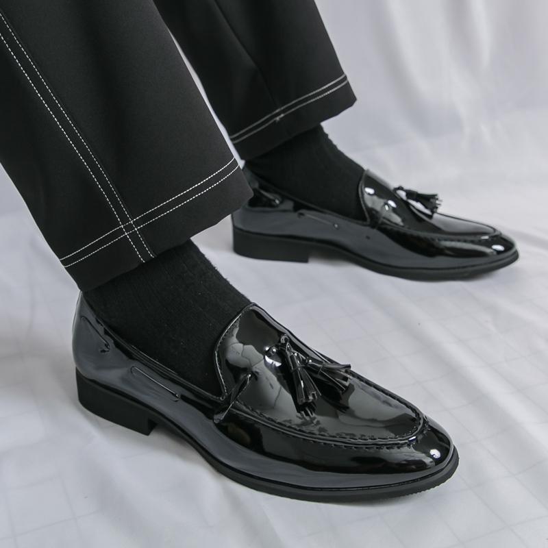 Brand Tassel Loafers Shoes Men Slip on Driving Mens Comfortable Leather Shoes Men Wedding Trends Business Casual Shoes