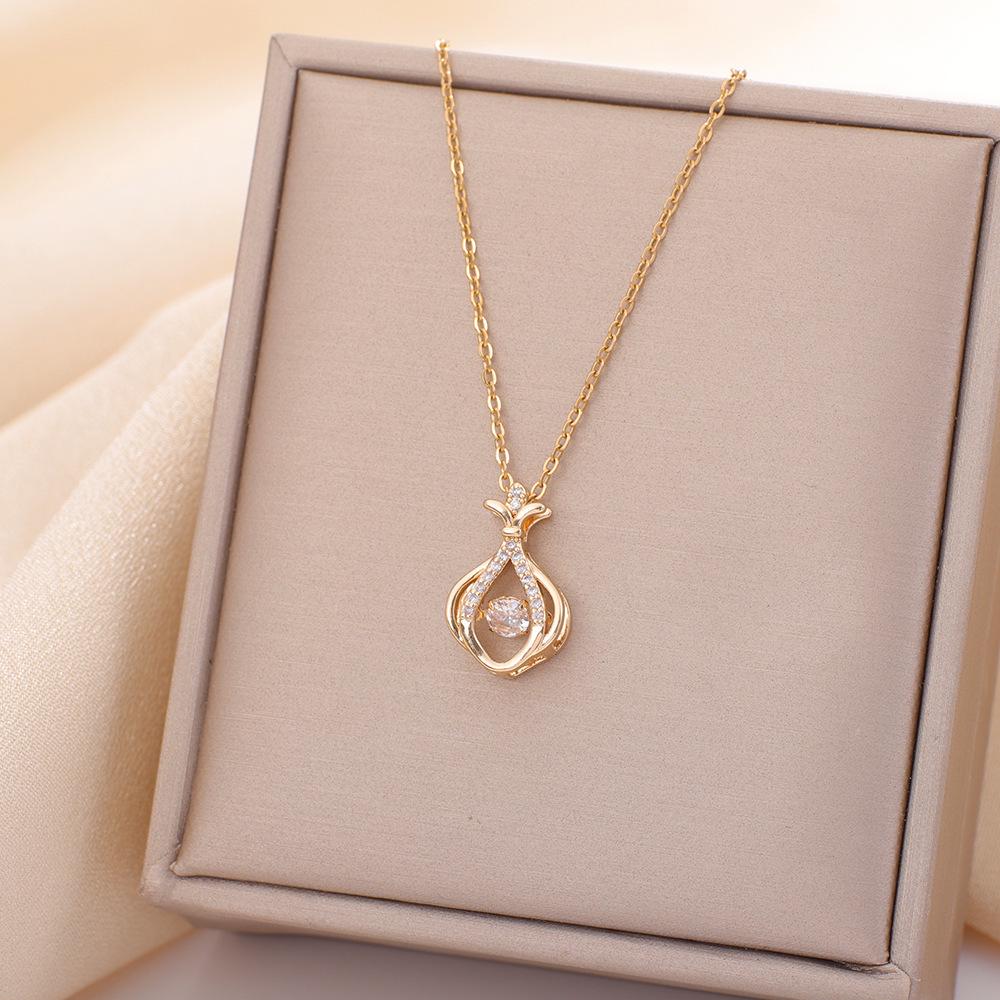 2025 Trendy Women's Titanium Steel Necklace - Non-fading, Light Luxury Collarbone Chain