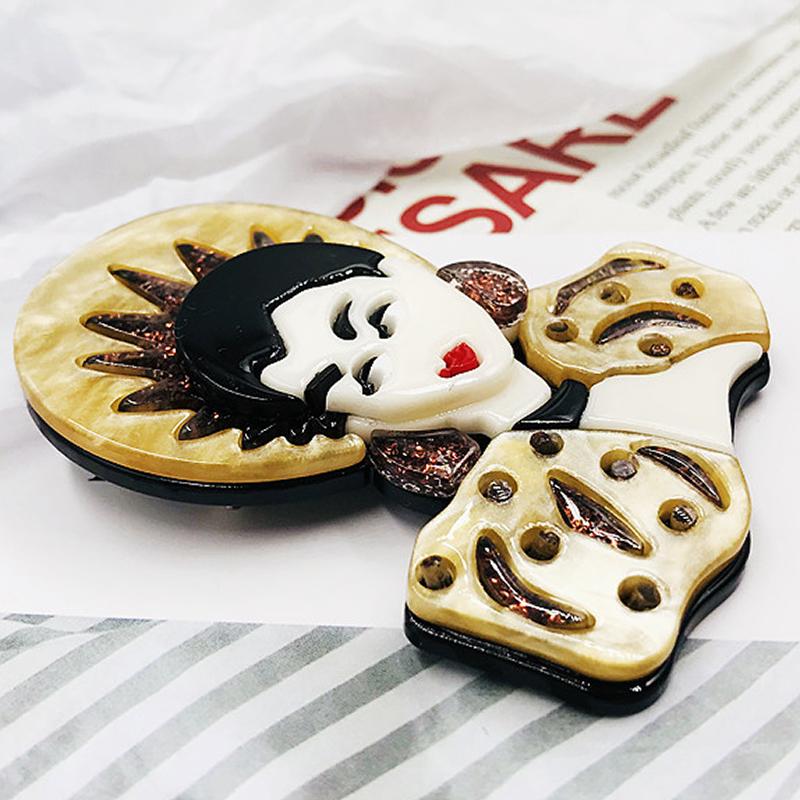 Blucome Krásná akrylová anime královna brož pro ženy, dívky, taška, kabát, hidžáb, vánoční dárek