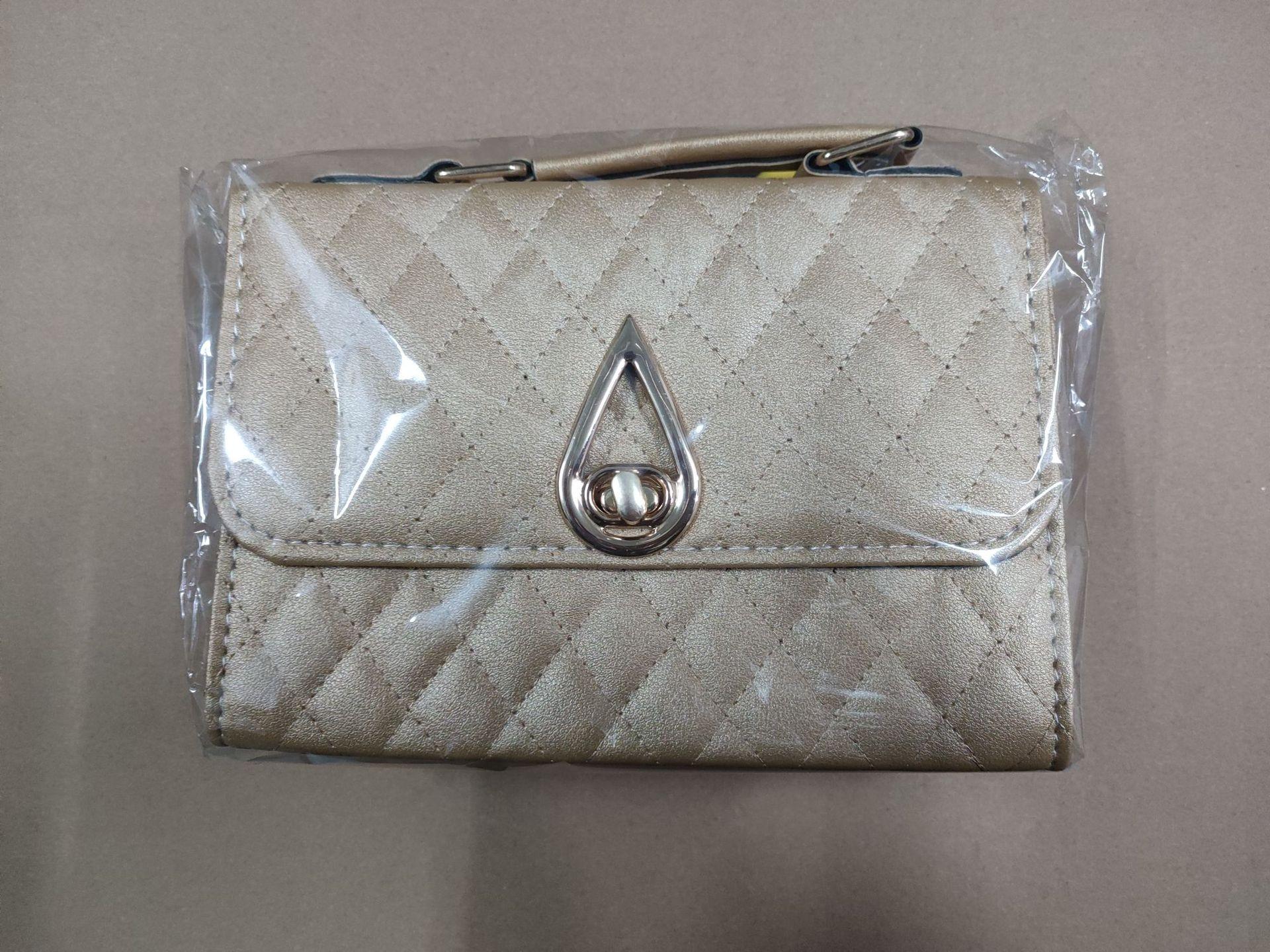 

Small bag, one shoulder handbag, women s bag, spring and summer, new trendy fashion messenger bag, one piece золотий