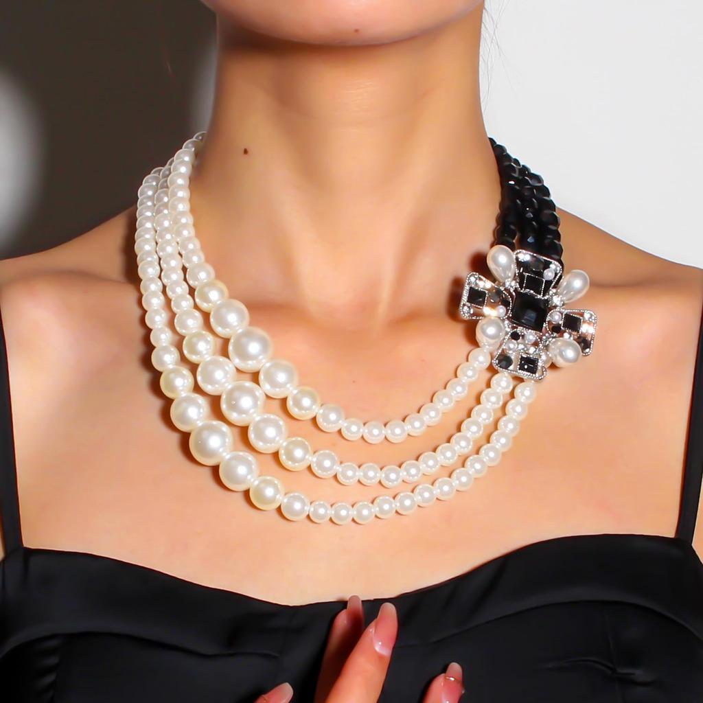 Retro Rhinestone Geometric Pearl Layered Necklace NK23600