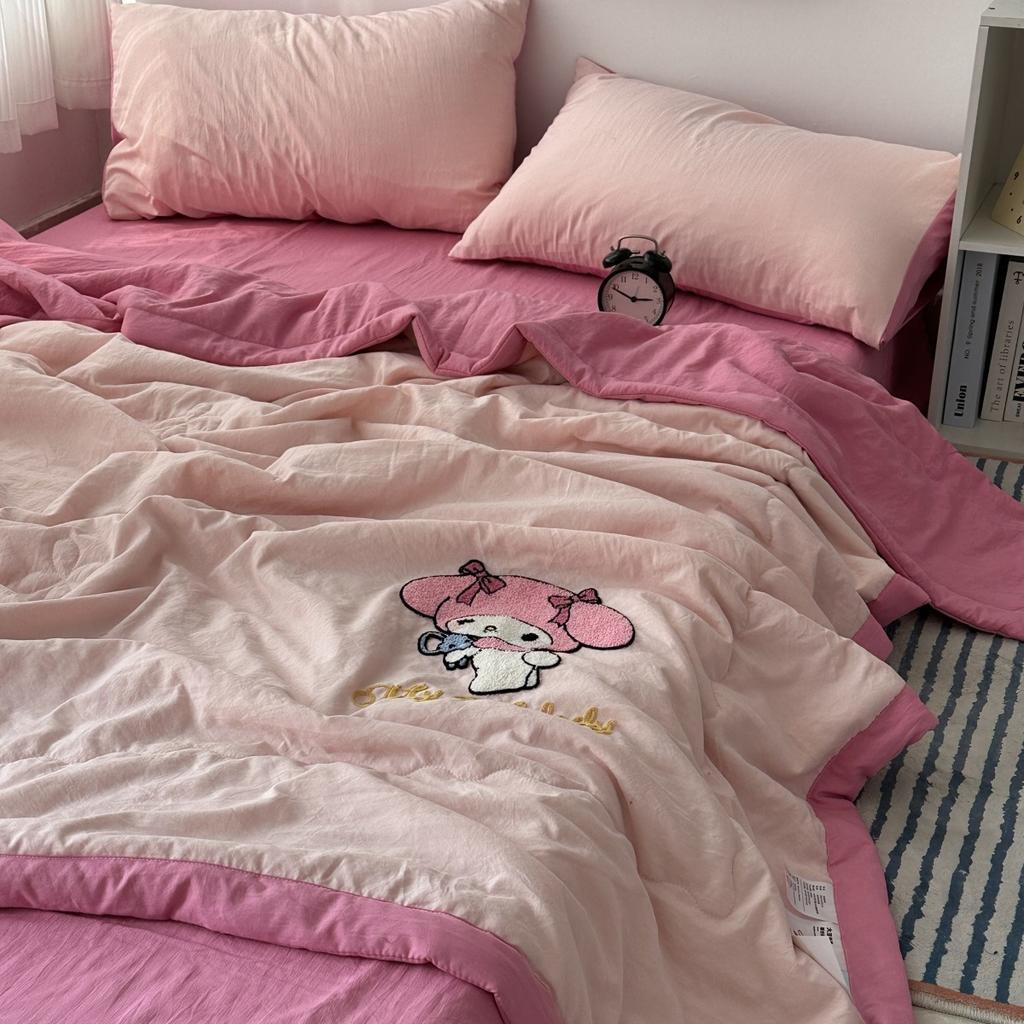Summer Girl Cute Kt Cat Towel Embroidered Light Summer Cool Quilt, Thin Machine Washable Air Conditioner Quilt Summer Quilt Core