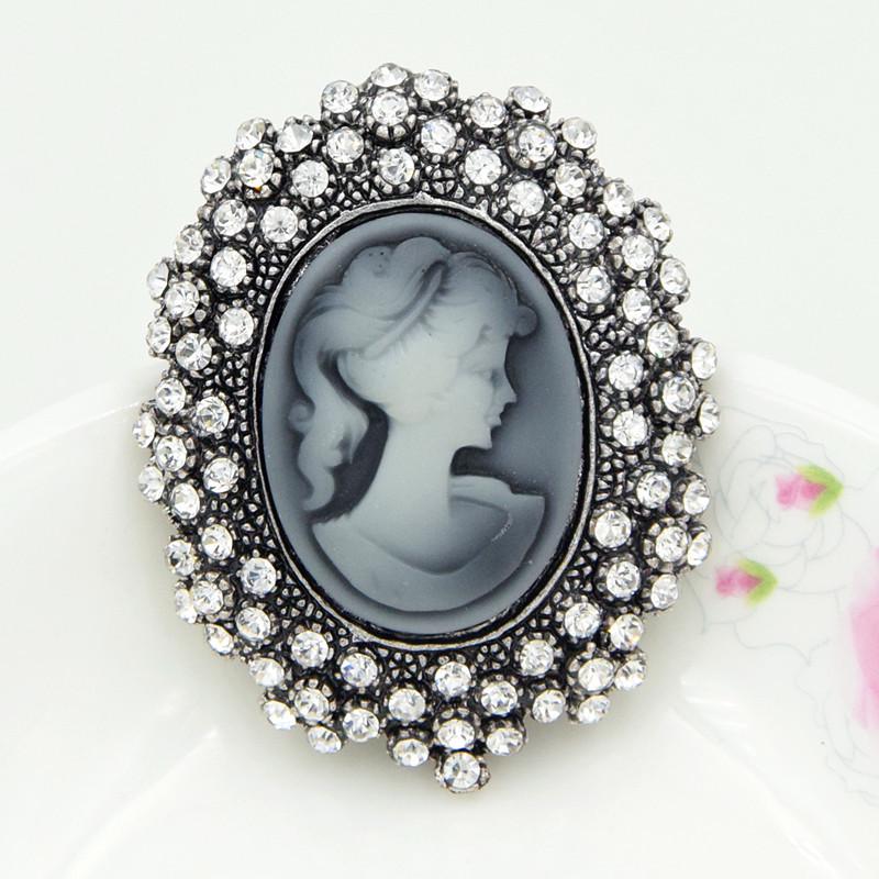 Retro Fashion Brooch: European  American Scarf Buckle Collar Pin Zhenyao Jewelry