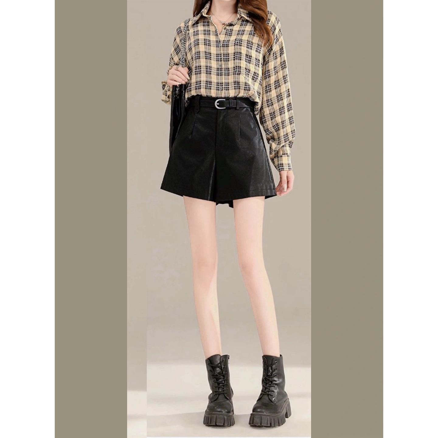 

Plus Size Korean Style Black PU Leather Wide-Leg Shorts for Women - High Waist A-Line Bootcut Pants for Spring & Autumn L