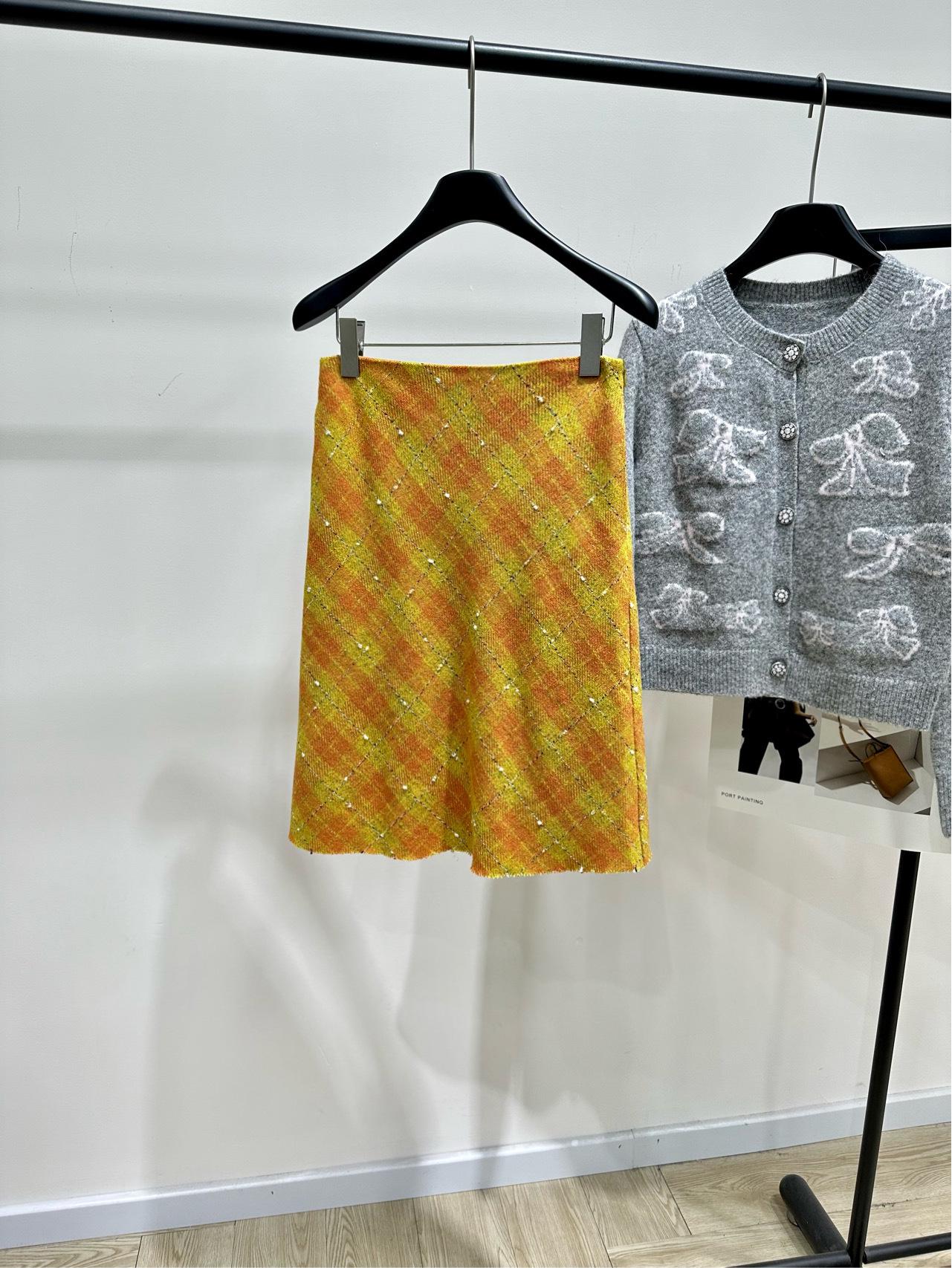 Women s Orange-Yellow Plaid Tweed Mid-Length Skirt - Autumn/Winter 2025 Collection M