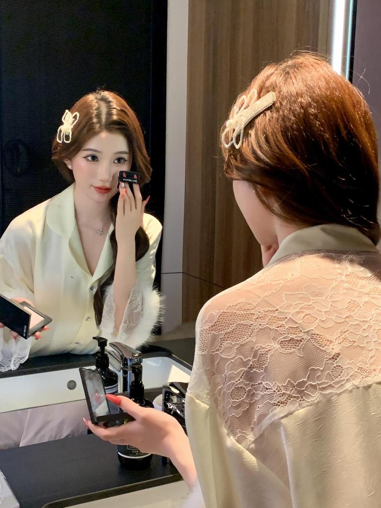 Luxurious Lace Patchwork Ice Silk Nightgown - Feather Lace Five-Point Sleeve Boyfriend Shirt Pajamas