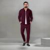 Herren Herbst Freizeit Sport Set: Waffelreversjacke mit Reißverschluss und Slim-Fit-Hose.