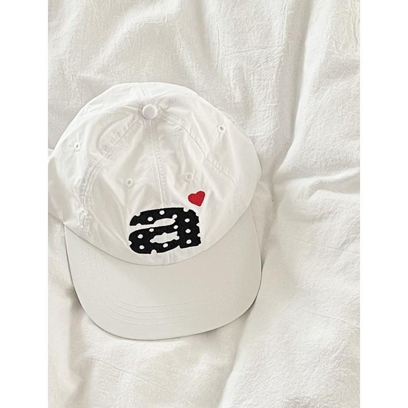 Original Design Summer Breathable Baseball Cap With Heart Embroidery For Women