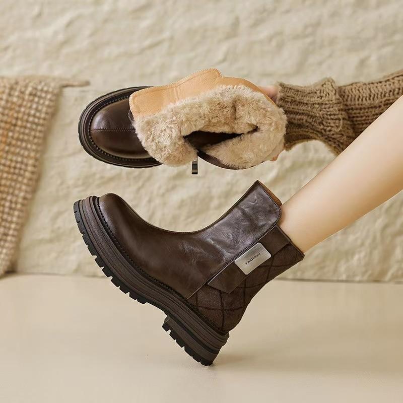 

Warm cotton boots sheepskin integrated snow boots women s winter velvet thickened soft leather platform short boots British Martin boots 40