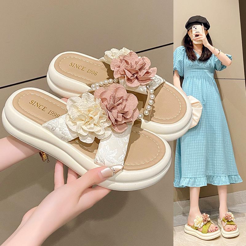 Cool Slippers Women's Summer Outer Wear Fashion 2025 New Beautiful with Skirt Platform Beach Sandals Pregnant Women One-word