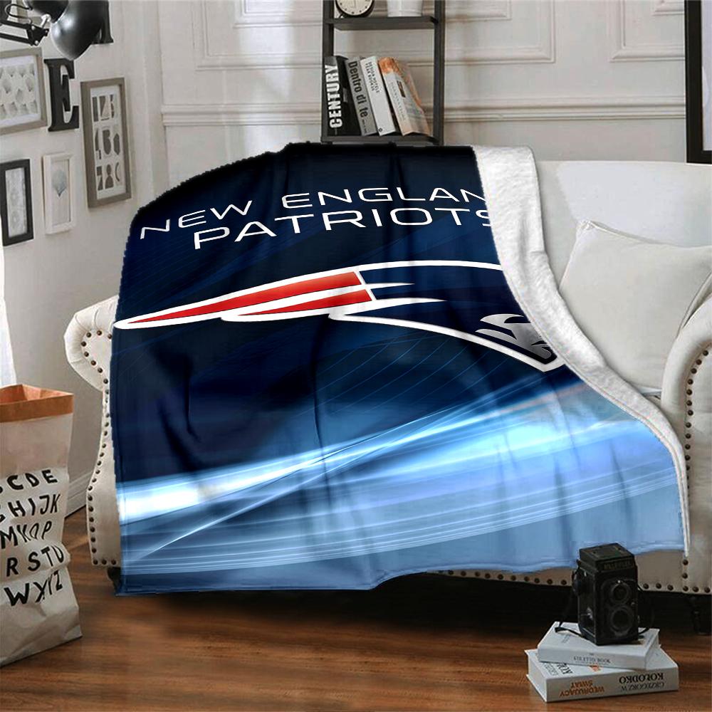 1pc Blanket - Patriot Logo Print Design,Lightweight Blanket for Sofa,Bed- Soft &Warm,Gift for All Seasons