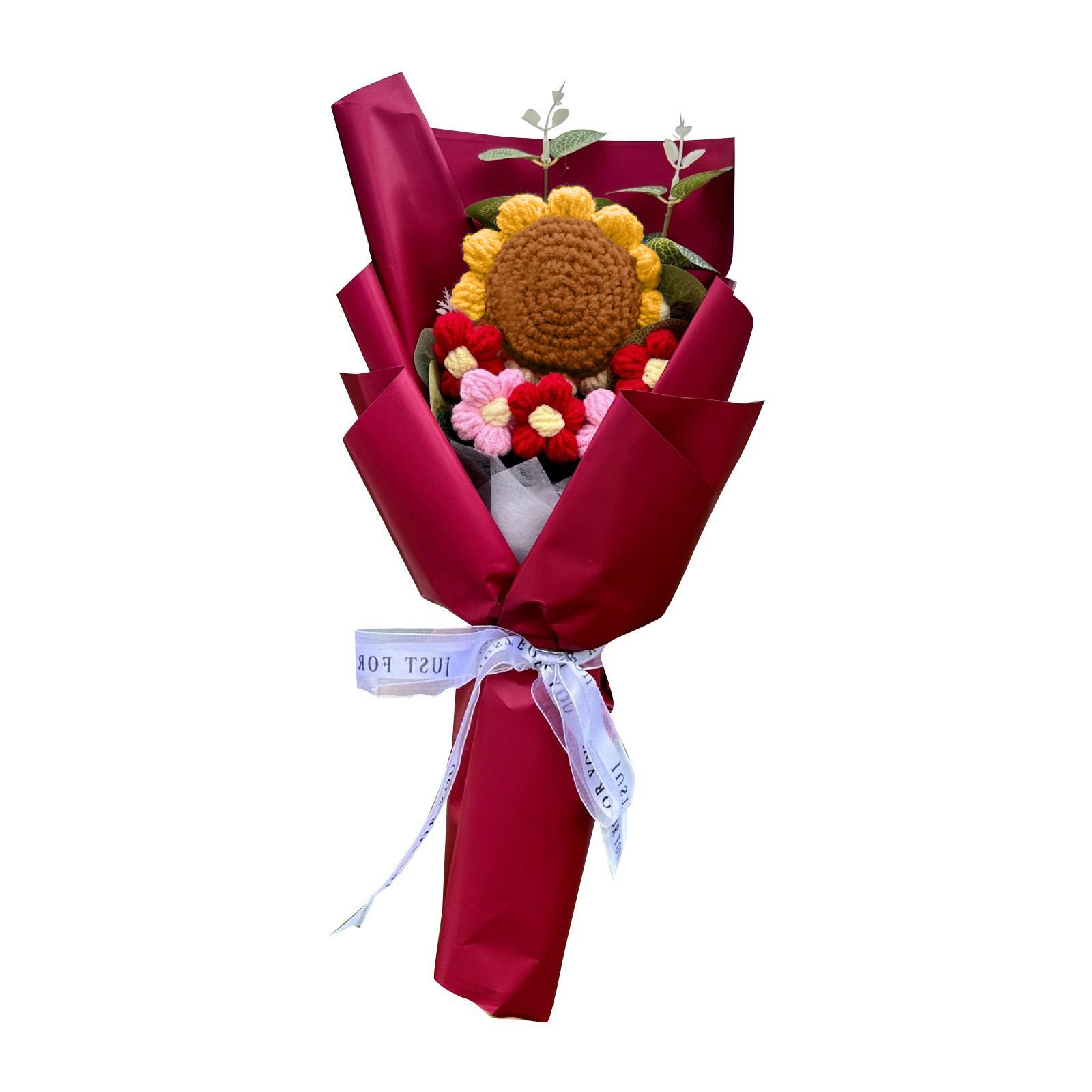 

Handcrafted Knitted Flower Bouquet Unique Gift for Birthdays, Anniversaries, and Special Occasions, Eco-Friendly Decor One Size червоний