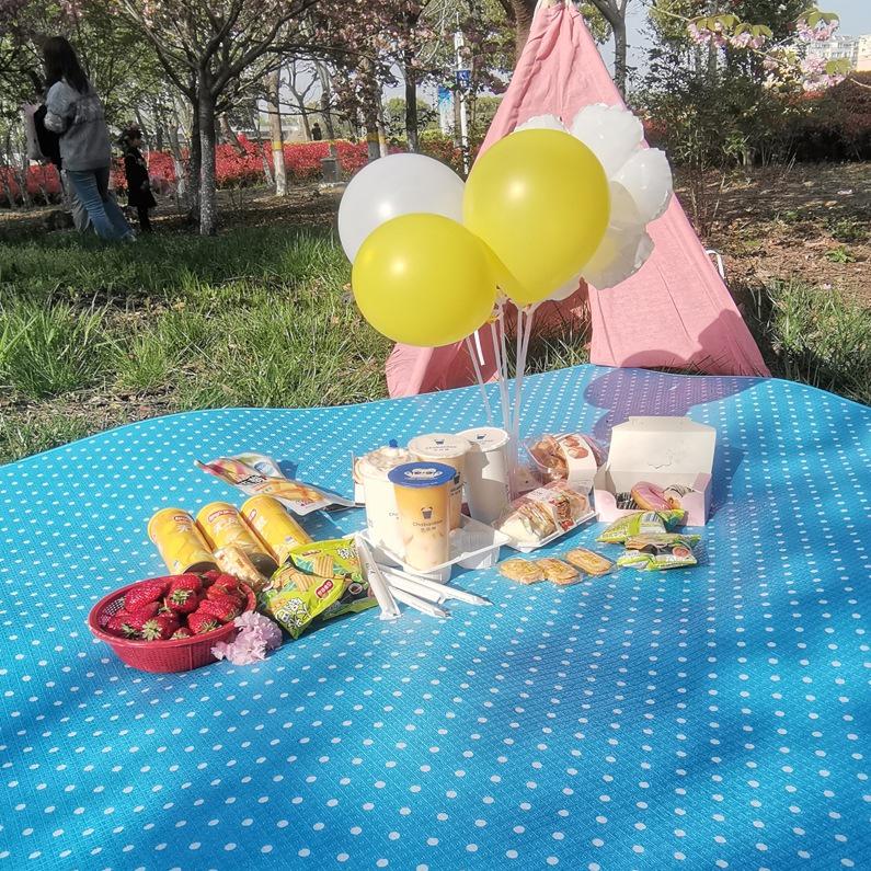 Enlarged Waterproof Outdoor Cartoon Picnic and Camping Mat - Foldable and Moisture-Proof