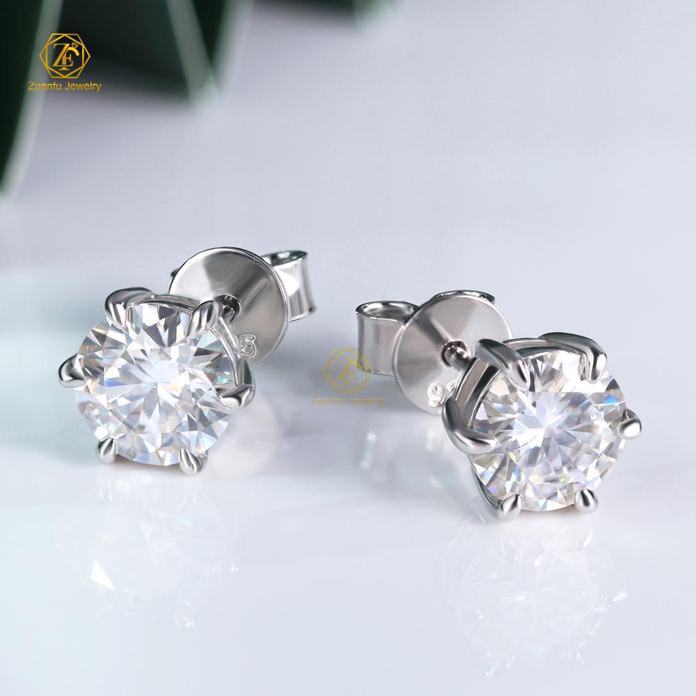 Luxury 925 Silver Jewelry Classic 18K Gold Plated 925 Sterling Silver VVS Moissanite Diamond Women Stud Earrings