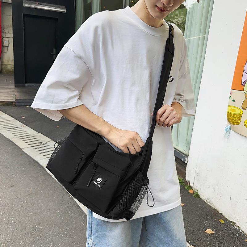 Vielseitige Umhängetasche für Herren, einfache Umhängetasche, japanische Sport-Pendler-Briefträgertasche, Klassentasche für Studentinnen