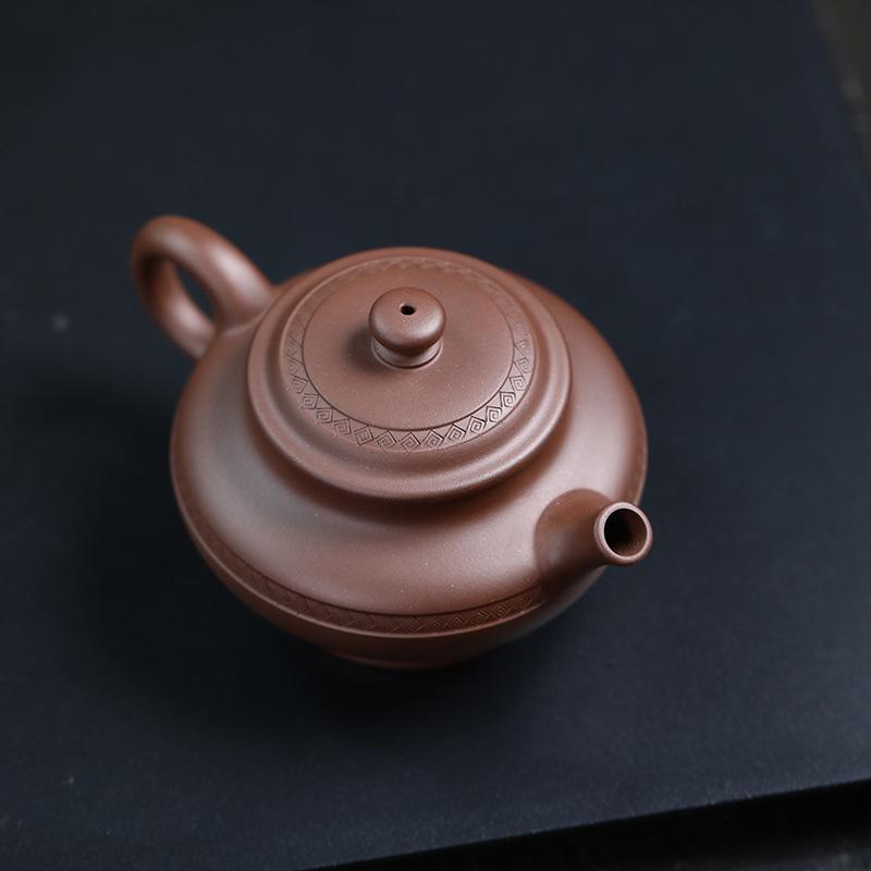 

180ml Traditional Yixing Purple Clay Teapots Handmade Pot Raw Ore Purple Mud Kettle Chinese Zisha Tea Set Tea Services Ornaments
