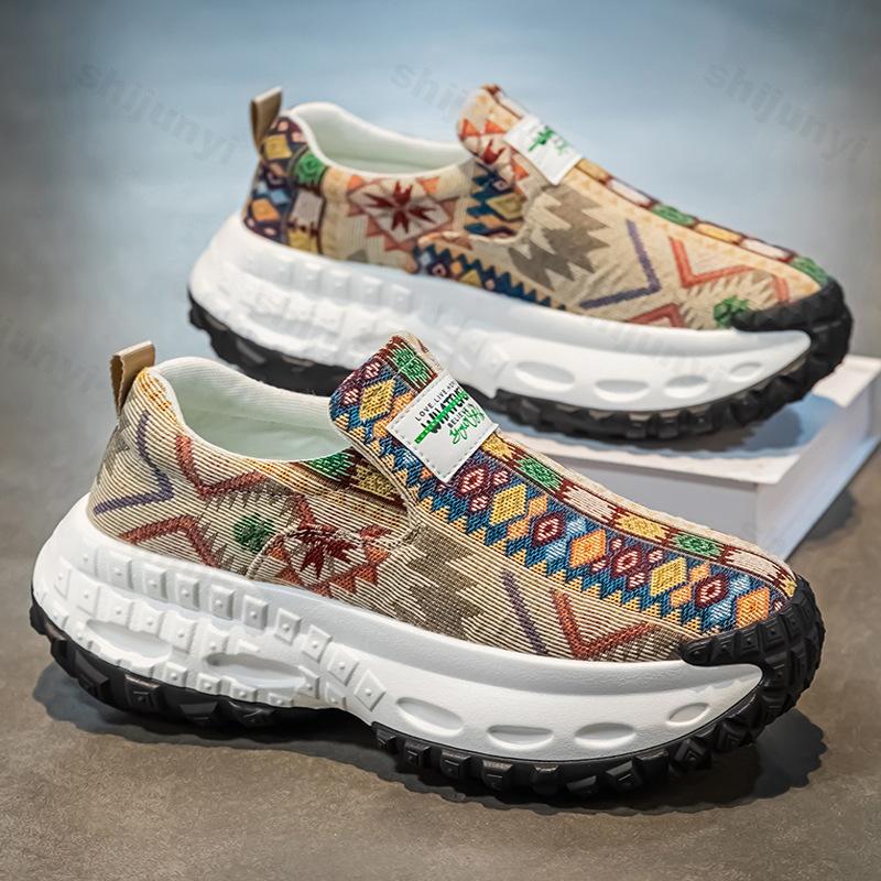 Spring Autumn New Men's Shoes Fashion Slip On Comfortable Casual Vulcanized Shoes Embroidery Non Slip Platforms Sneakers