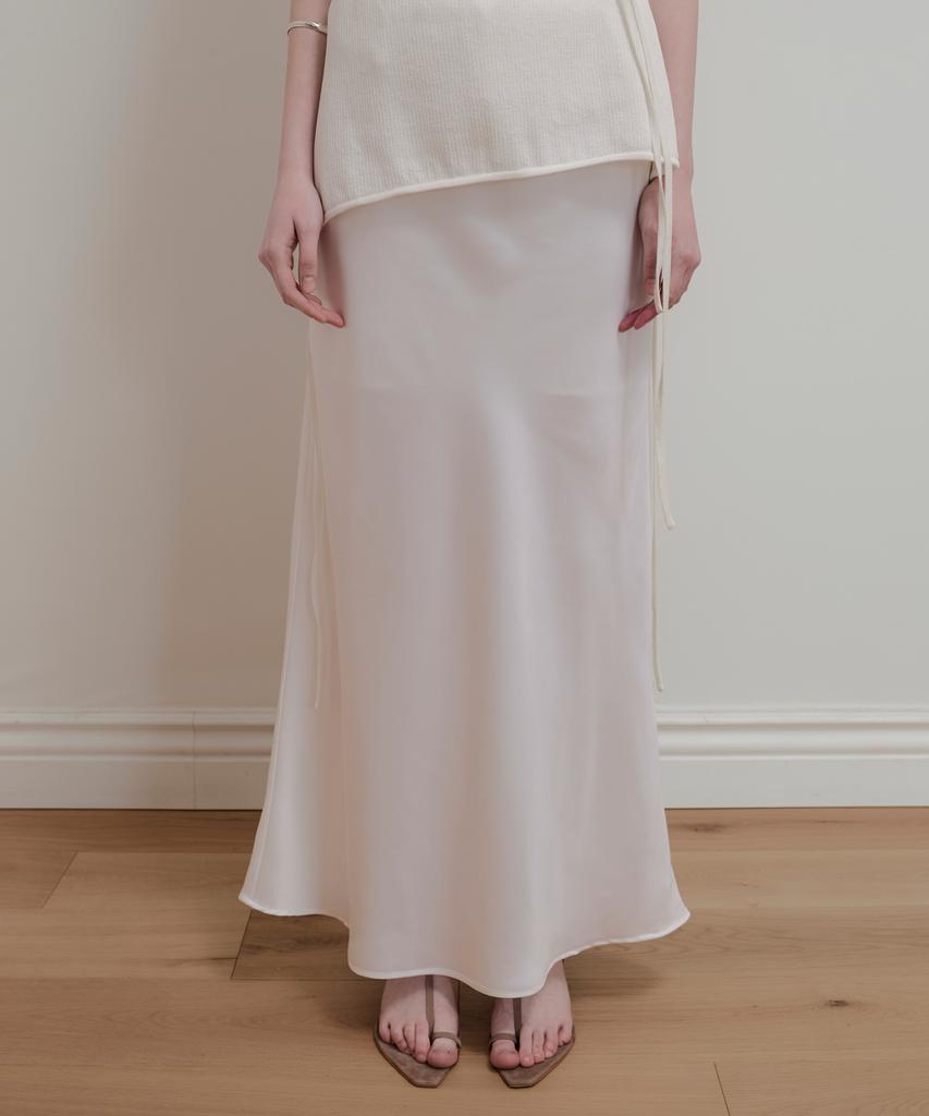 Aobteu Balloon Detail Satin Skirt - White