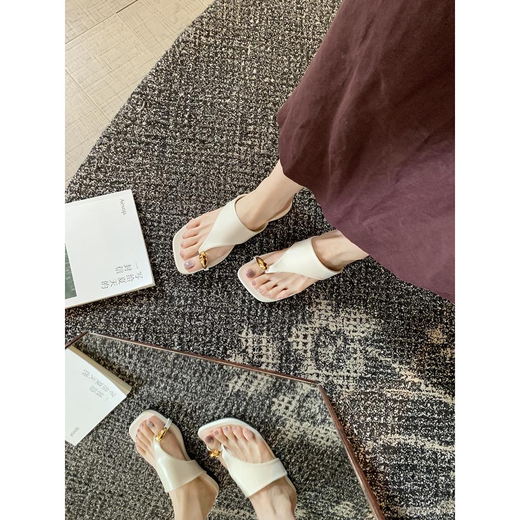 Sheepskin version of grape mother, the same herringbone metal cover toe leather slippers, women's summer wear square head low heel cool slippers