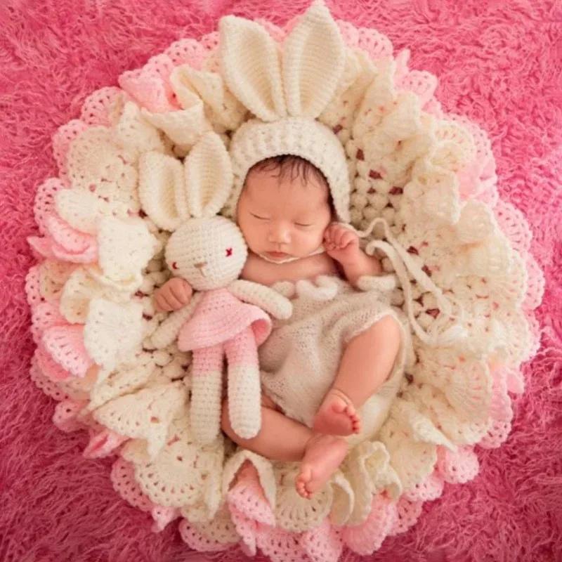 Baby Photo Props Newborn Clothing & Auxiliary Blanket Ideal for Full Moon/Hundred Days Art Shoots & Studio Theme Photography