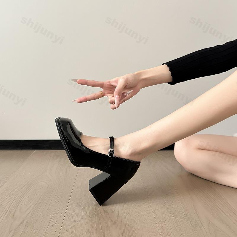 Woman's Mary Janes Shoes Spring New Vintage Square Toe Buckle Strap Solid Elegant Chunky Heels Fashion Versatile Casual Pumps